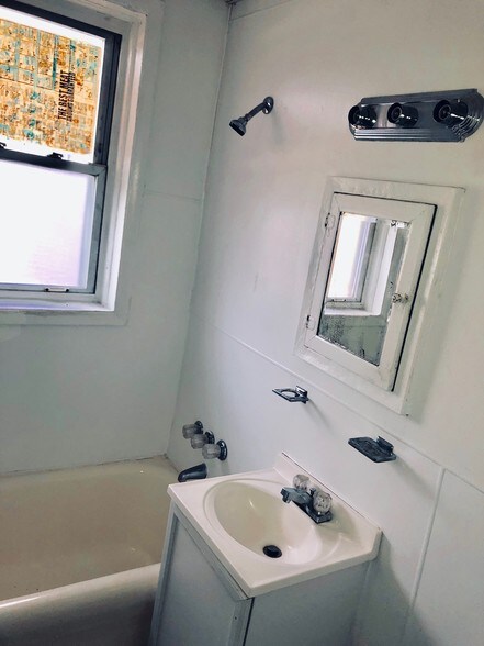 2630 Richton St, Detroit, MI for sale - Building Photo - Image 2 of 6