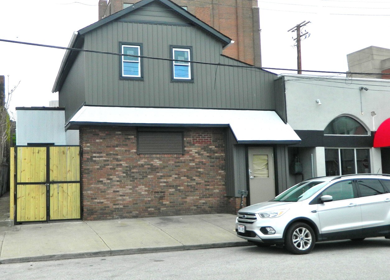 2112 Rockwell Ave, Cleveland, OH 44114