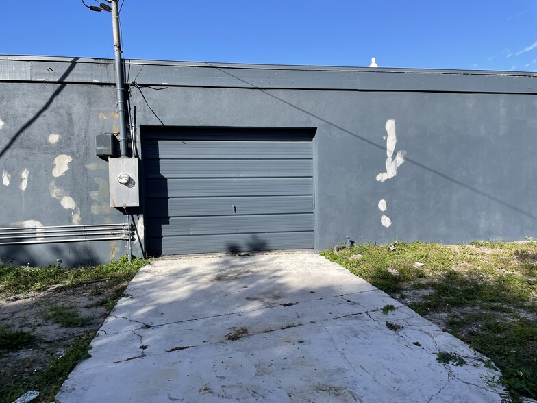 1940 7th Ave S, Saint Petersburg, FL for lease - Building Photo - Image 3 of 38