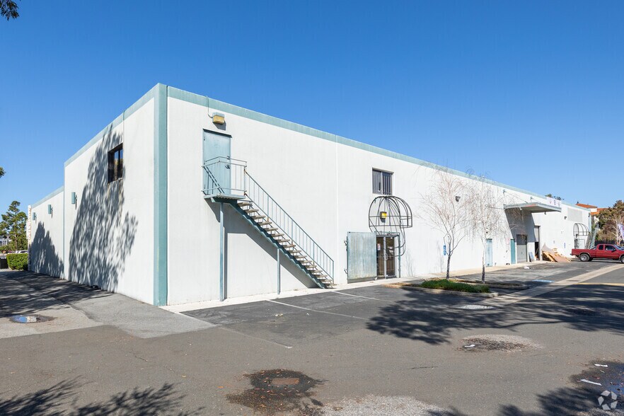 1801 S Grant St, San Mateo, CA for lease - Building Photo - Image 2 of 4