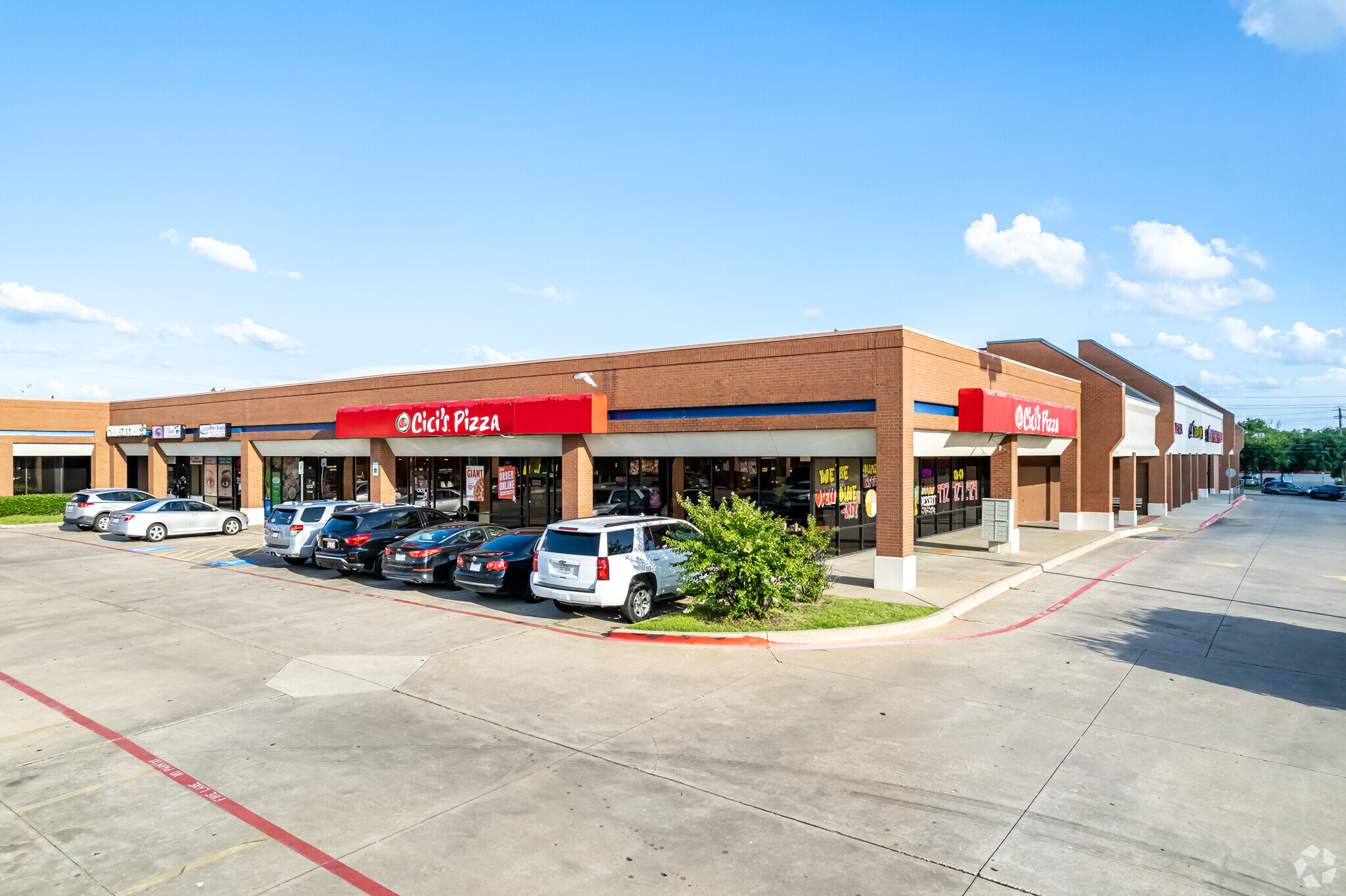 204-206 N Greenville Ave, Allen, TX 75002 - Allen Towne Center | LoopNet