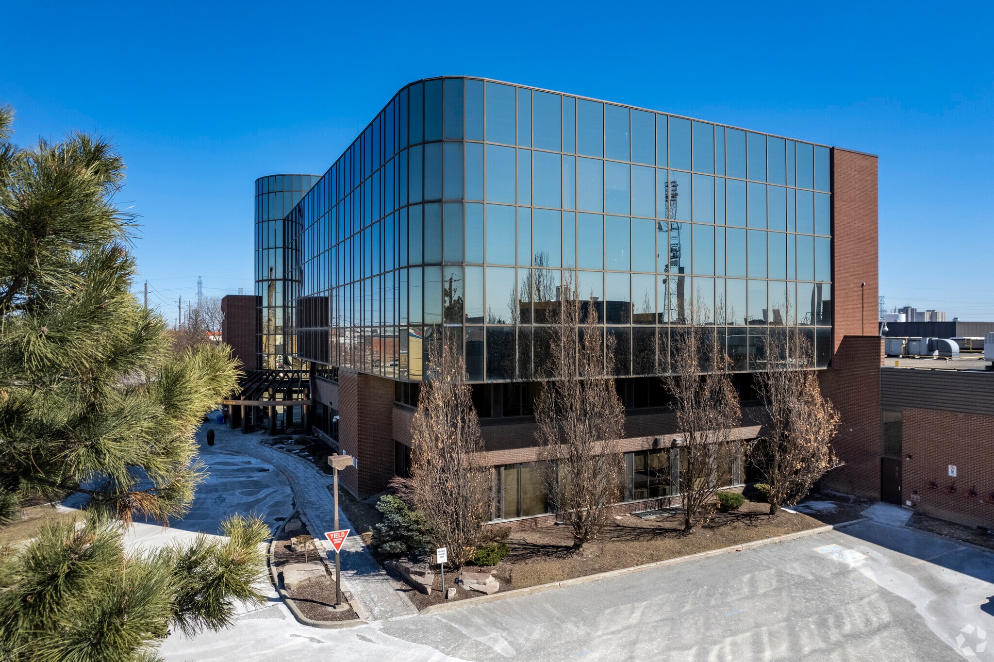 25 Bethridge Rd, Toronto, ON for lease Primary Photo- Image 1 of 4