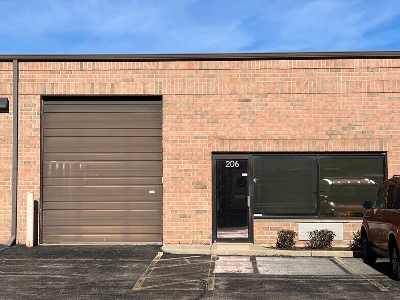 820-840 W Lake St, Roselle, IL for sale - Building Photo - Image 1 of 1