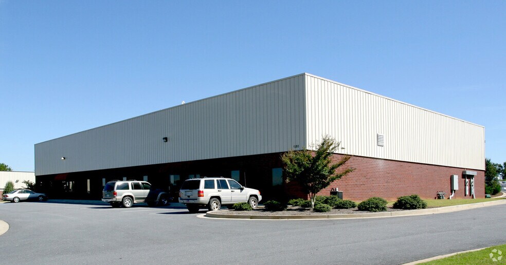 1180 Samples Industrial Dr, Cumming, GA for lease - Building Photo - Image 2 of 3