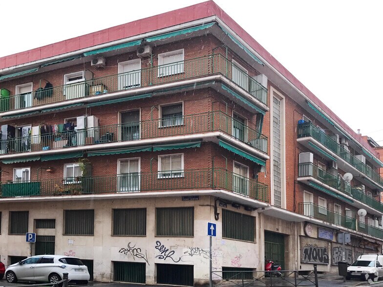 Calle de Pinos Alta, 76, Madrid, Madrid for sale - Primary Photo - Image 1 of 1