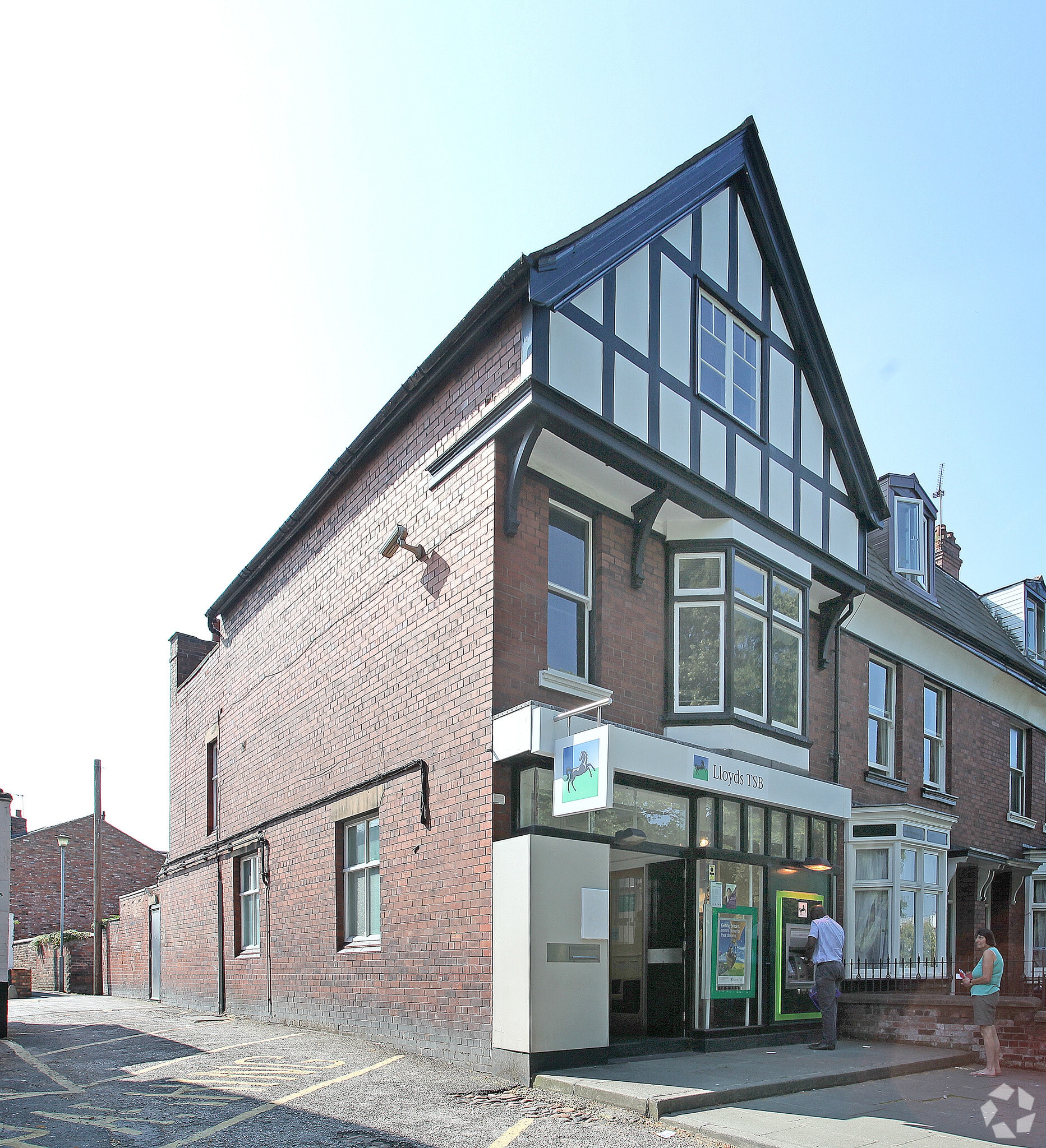 13 Hoole Rd, Chester for sale Primary Photo- Image 1 of 1