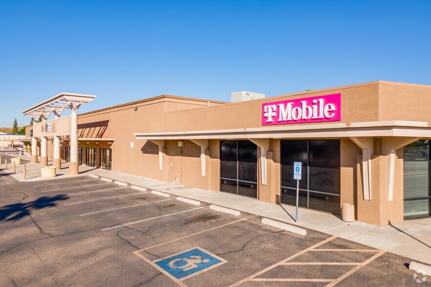 10215 N 28th Dr, Phoenix, AZ for lease - Building Photo - Image 1 of 8