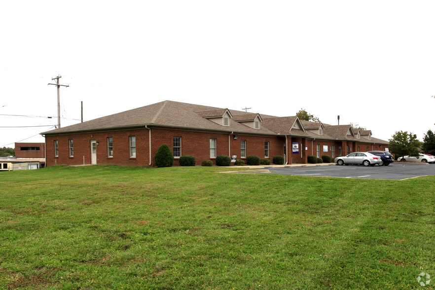 370 Highland Park Dr, Richmond, KY for lease - Building Photo - Image 1 of 3