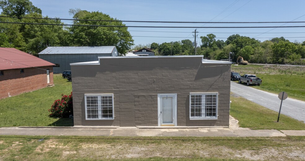 329 Dromedary St, Woodbury, GA for sale - Building Photo - Image 2 of 11