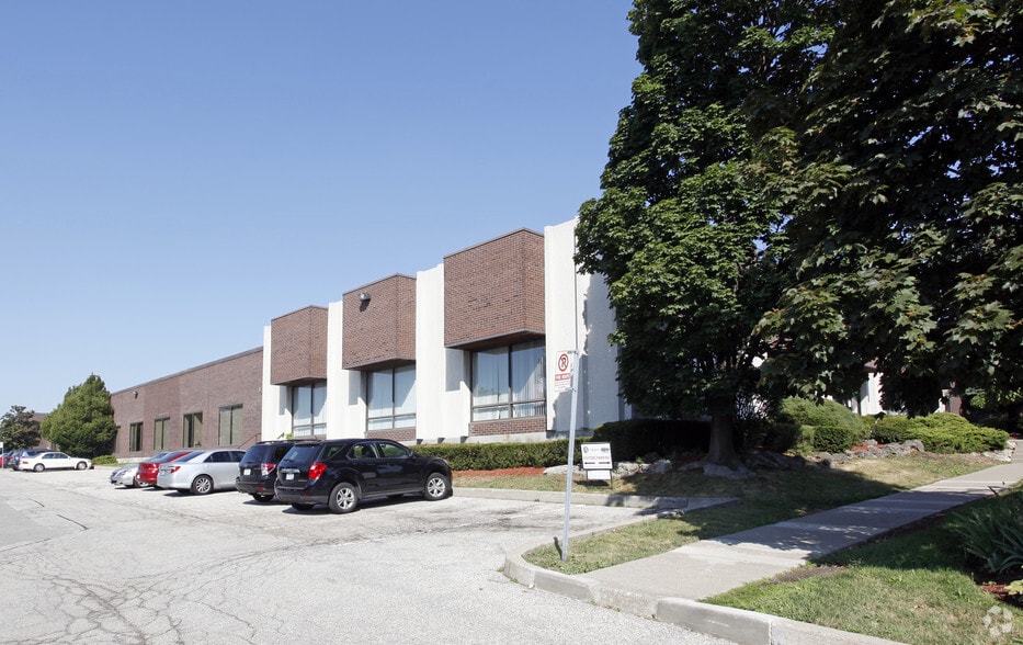 5430 Timberlea Blvd, Mississauga, ON for lease - Building Photo - Image 3 of 4
