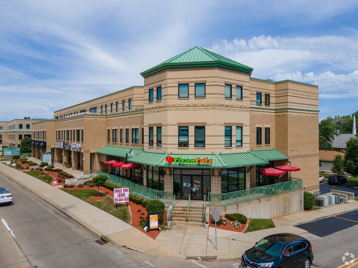 425 Joliet St, Dyer, IN 46311 Galleria Office and Retail Complex