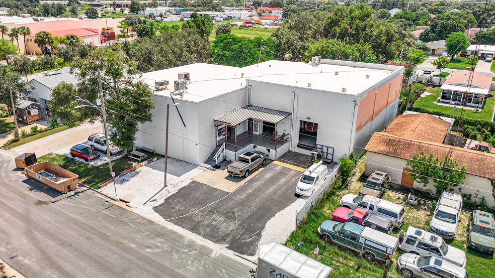 2420 N 20th Ave, Saint Petersburg, FL for lease - Building Photo - Image 3 of 23