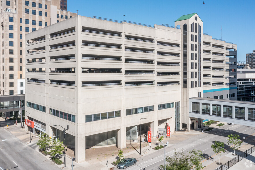 500 Grand Ave, Des Moines, IA for lease - Primary Photo - Image 1 of 17