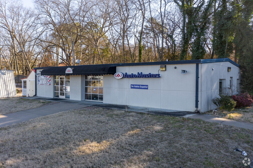 997 S Riverside Dr, Clarksville, TN for lease - Primary Photo - Image 2 of 9