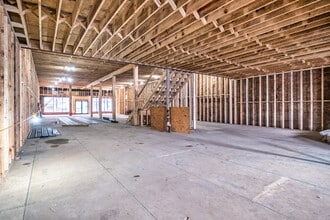 177-179 N Main St, Russellville, KY for lease Interior Photo- Image 2 of 12