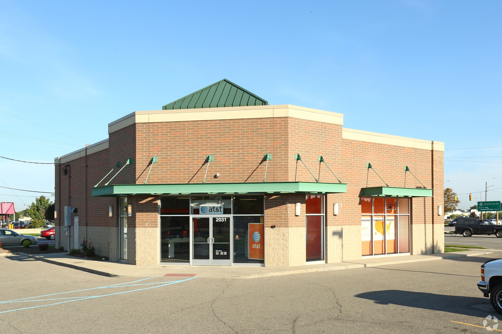 2031 Dix Hwy, Lincoln Park, MI for lease Primary Photo- Image 1 of 6
