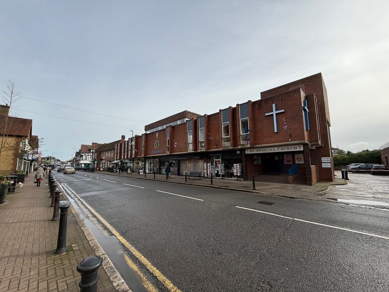 12-15 Packhorse Rd, Gerrards Cross for lease - Building Photo - Image 2 of 6