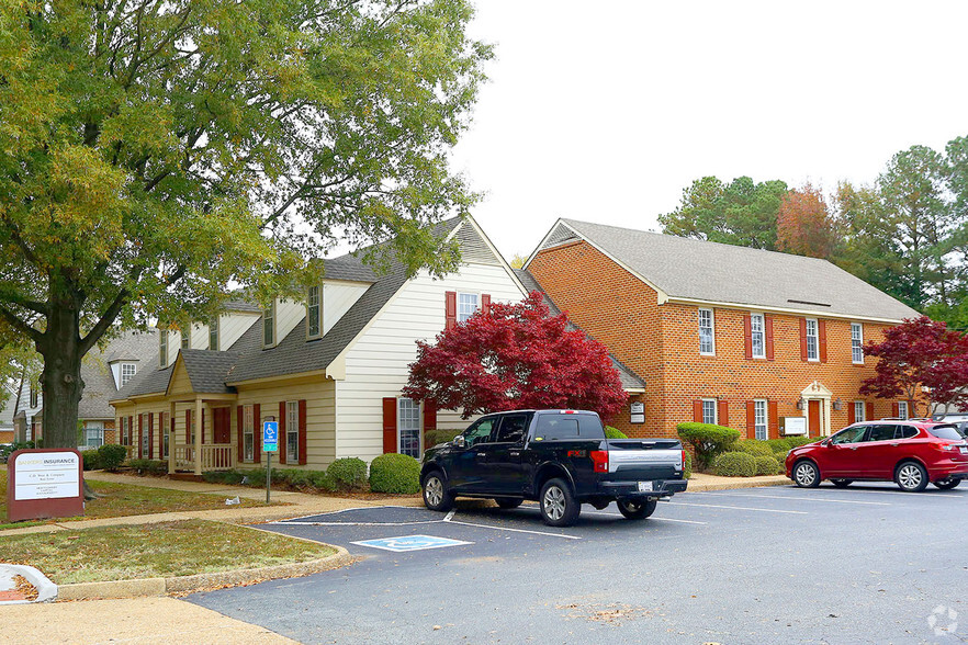 753 Thimble Shoals Blvd, Newport News, VA for lease - Primary Photo - Image 1 of 3