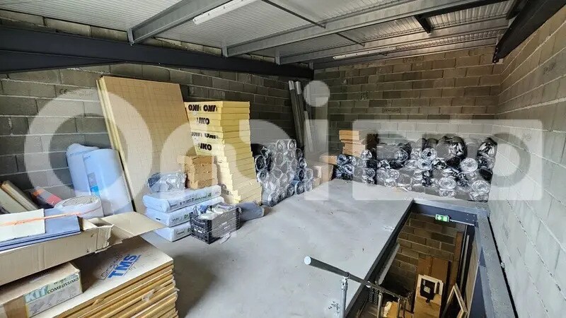 Flex in Gradignan for lease - Interior Photo - Image 3 of 4