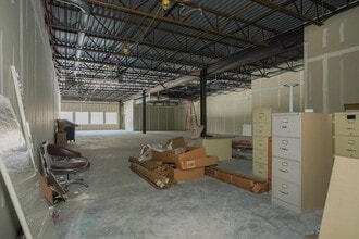 33 Tech Valley Dr, East Greenbush, NY for lease Building Photo- Image 2 of 3