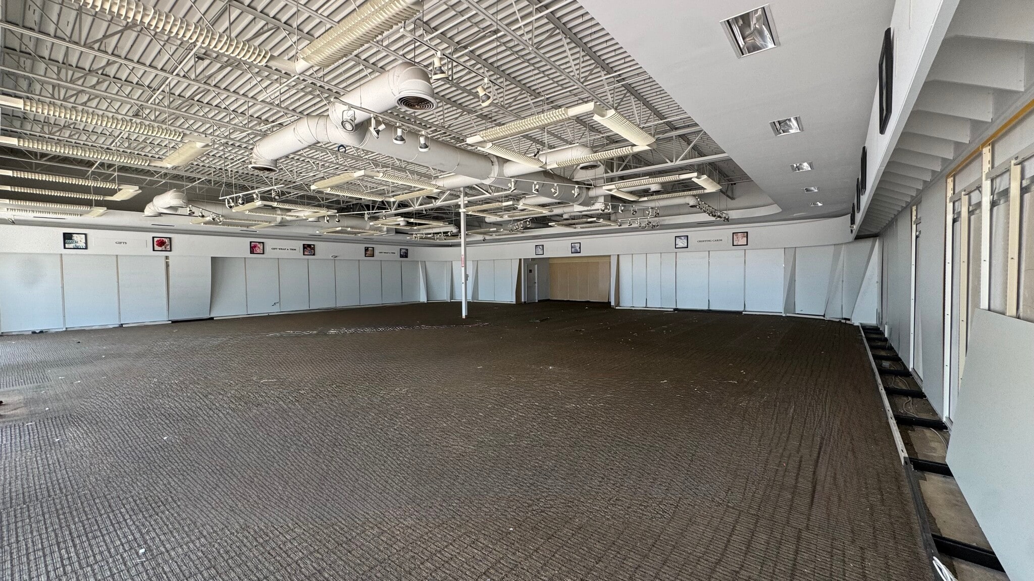 2417 S Stemmons Fwy, Lewisville, TX for lease Interior Photo- Image 1 of 2