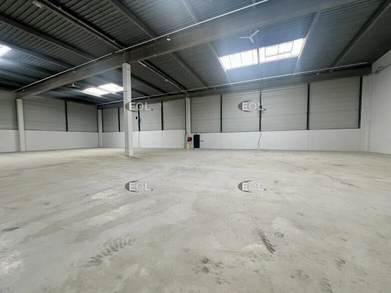 Industrial in Le Blanc-Mesnil for lease - Interior Photo - Image 3 of 4