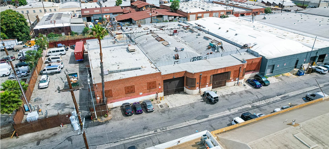 707 E 62nd St, Los Angeles, CA for lease Building Photo- Image 1 of 8