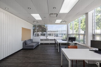 5600-5620 Rue Ferrier, Mt Royal, QC for lease Interior Photo- Image 2 of 8