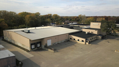 2601-2609 28th St SW, Wyoming, MI for lease Building Photo- Image 1 of 8