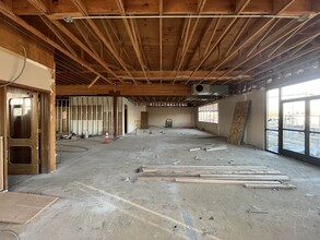 2810 W Clearwater Rd, Kennewick, WA for lease Interior Photo- Image 2 of 10