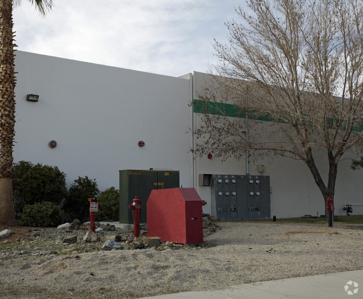 13448 Manhasset, Apple Valley, CA for lease - Building Photo - Image 3 of 4