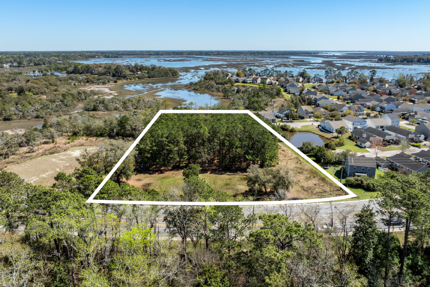 557 Parris Island Gtwy, Beaufort, SC for sale - Aerial - Image 2 of 3