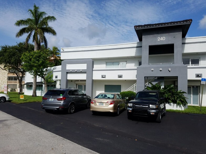 240 Old Federal Hwy, Hallandale Beach, FL for sale - Building Photo - Image 1 of 1
