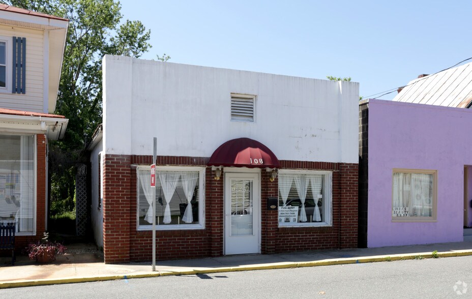 108 Hawthorn St, Colonial Beach, VA for sale - Primary Photo - Image 1 of 1