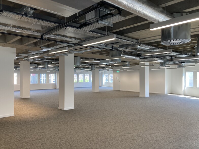 2 America Sq, London for lease - Building Photo - Image 3 of 13