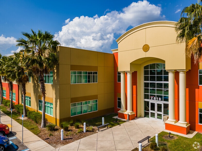 2818 Cypress Ridge Blvd, Wesley Chapel, FL for lease - Building Photo - Image 2 of 14