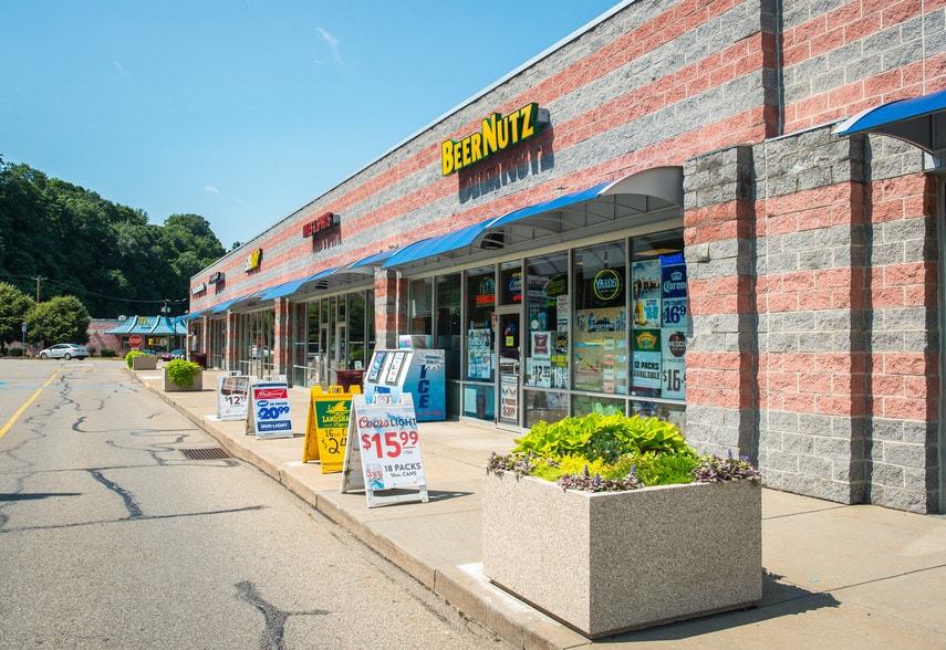 74-200 Allegheny River Blvd, Verona, PA for lease - Building Photo - Image 2 of 9