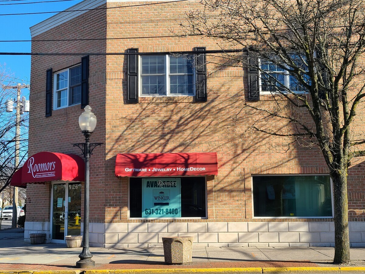 255 Deer Park Ave, Babylon, NY 11702