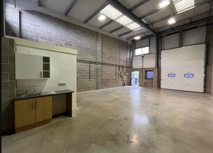 Sterte Rd, Poole for lease Interior Photo- Image 2 of 2