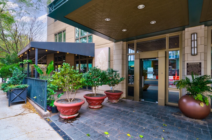 565 Peachtree St NE, Atlanta, GA for lease - Building Photo - Image 2 of 10