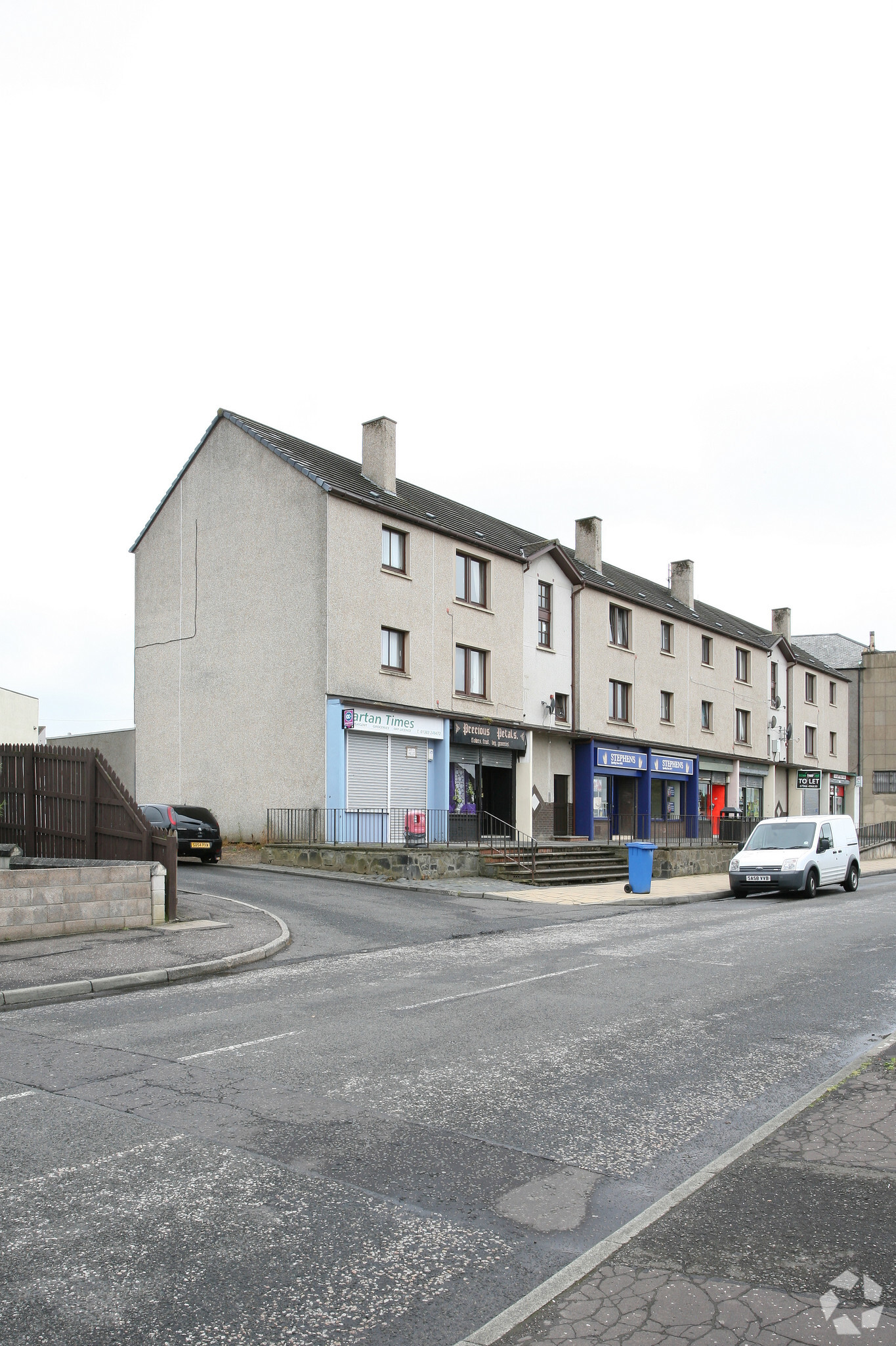 8-34 Duncan Crescent, Dunfermline for lease Primary Photo- Image 1 of 5