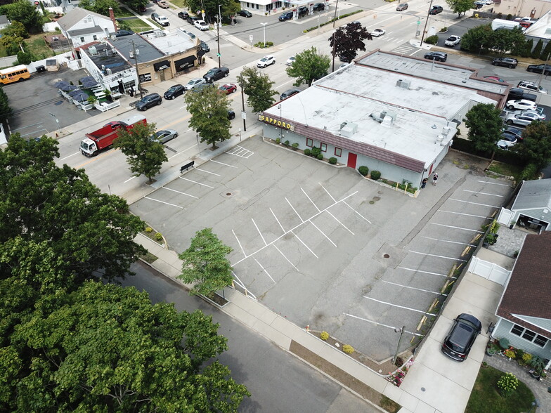 3266 Merrick Rd, Wantagh, NY for sale - Building Photo - Image 1 of 1