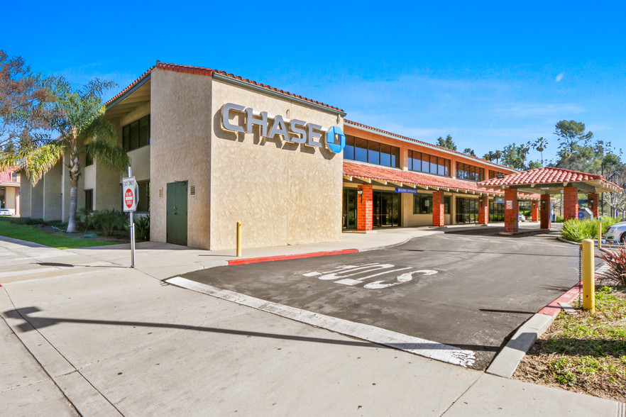 1235 N Harbor Blvd, Fullerton, CA for lease - Primary Photo - Image 1 of 11