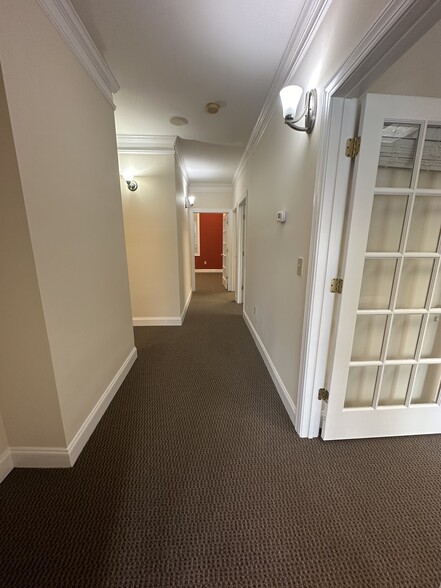 3790 Holcomb Bridge Rd, Peachtree Corners, GA for lease - Interior Photo - Image 3 of 8