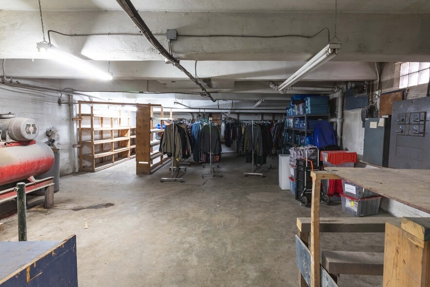 3130-3144 Rue de Rouen, Montréal, QC for lease - Interior Photo - Image 3 of 7