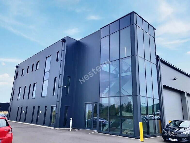 Office in Thionville for lease - Building Photo - Image 1 of 13