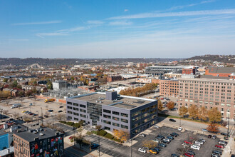 250 W Court St, Cincinnati, OH - aerial  map view