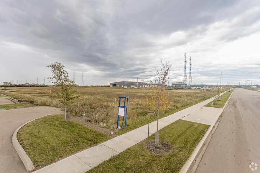 2810 51 Av NW, Edmonton, AB for lease - Building Photo - Image 3 of 3