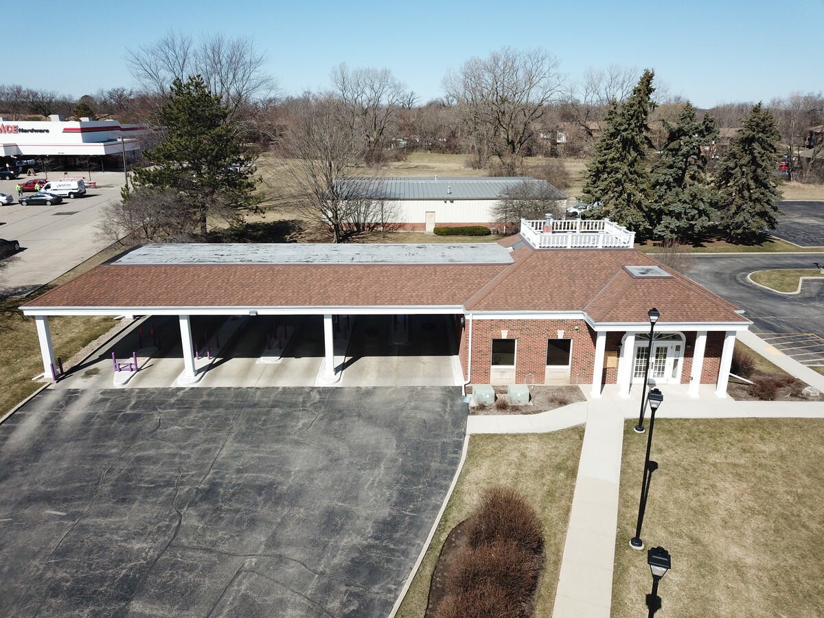 4502 Crystal Lake Rd, Mchenry, IL 60050 | LoopNet