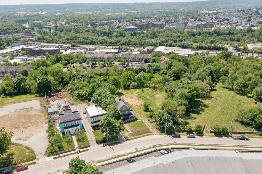 722 Sandy St, Norristown, PA for sale - Building Photo - Image 3 of 13